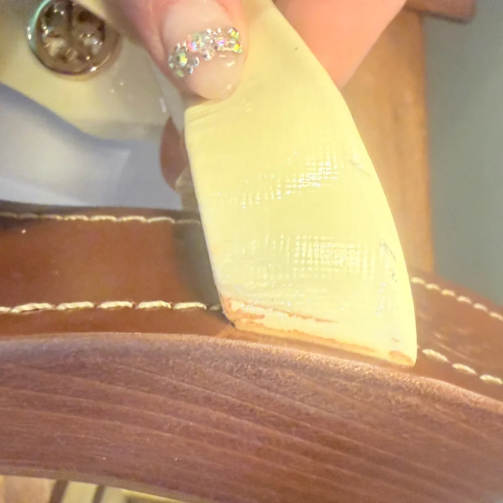 Tory Burch Cameron Ivory Wedge Sandals Size 5 - Picture 14 of 15